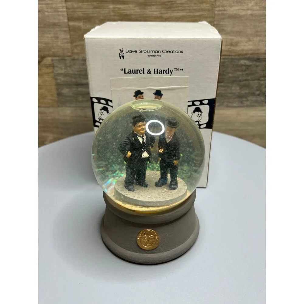 1999 Dave Grossman Creations Laurel & Hardy Water Snow Globe LHGL-1